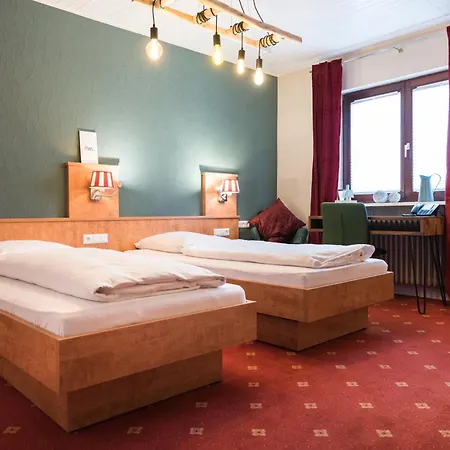 Landgasthof Zum Goldenen Anker * ايجنشتاين - ليوبولدشافن